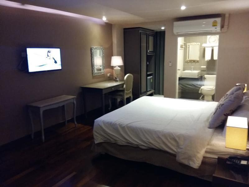 The Sathon Vimanda Hotel Бангкок Экстерьер фото