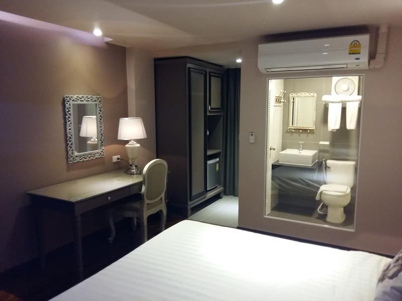 The Sathon Vimanda Hotel Бангкок Экстерьер фото