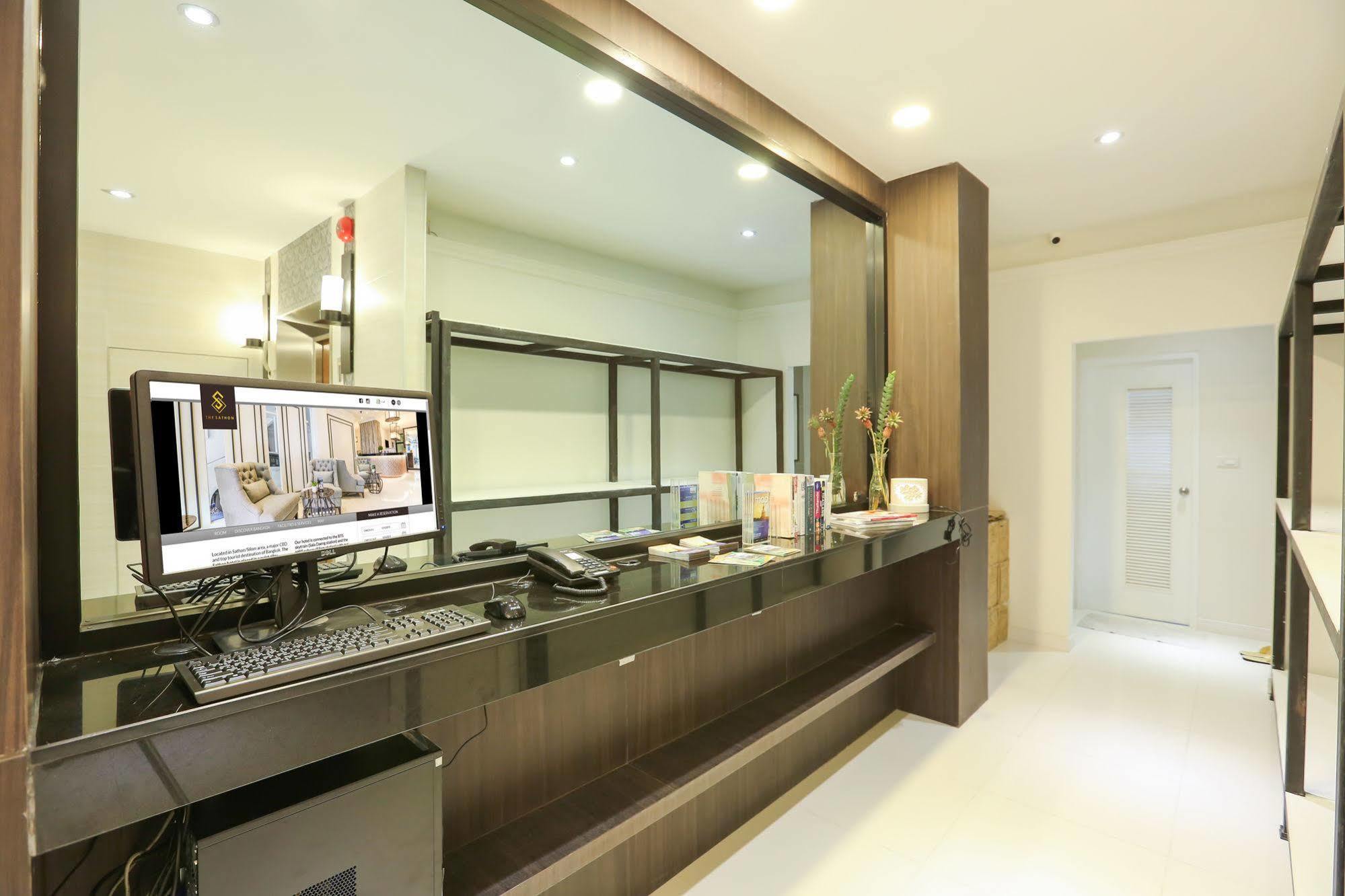 The Sathon Vimanda Hotel Бангкок Экстерьер фото