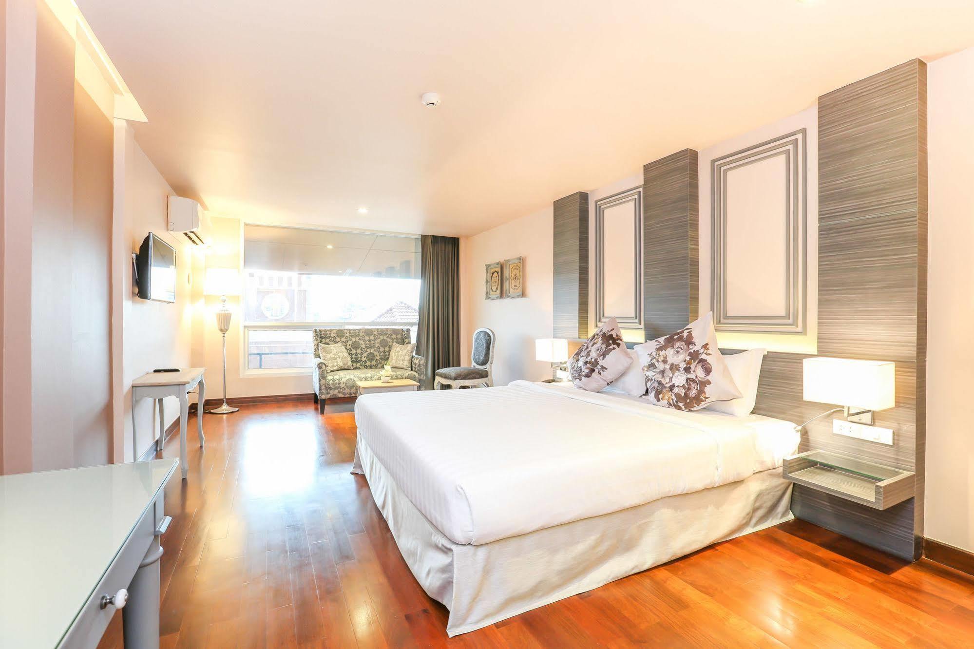 The Sathon Vimanda Hotel Бангкок Экстерьер фото