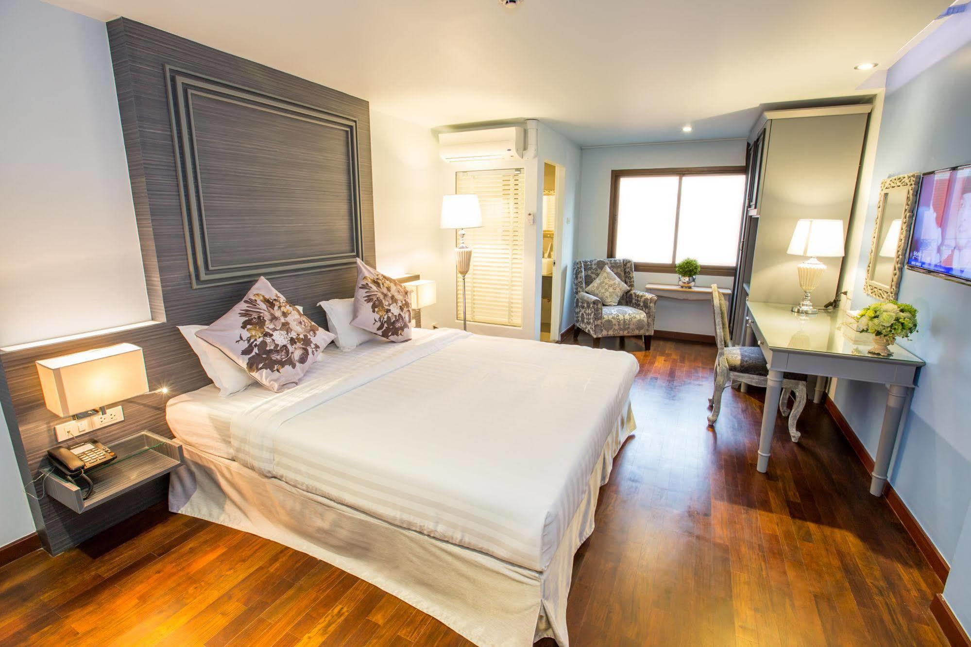 The Sathon Vimanda Hotel Бангкок Экстерьер фото