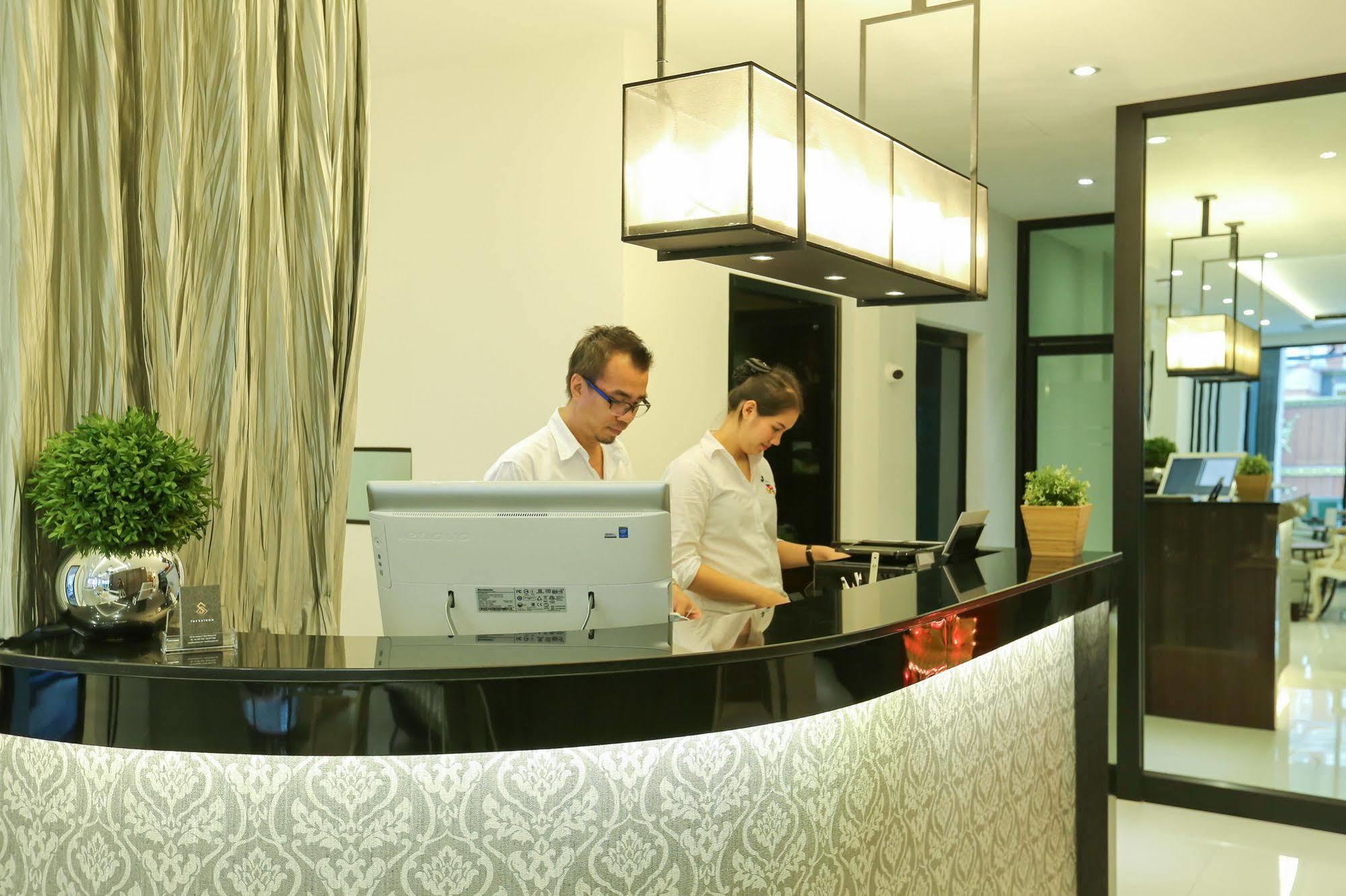 The Sathon Vimanda Hotel Бангкок Экстерьер фото